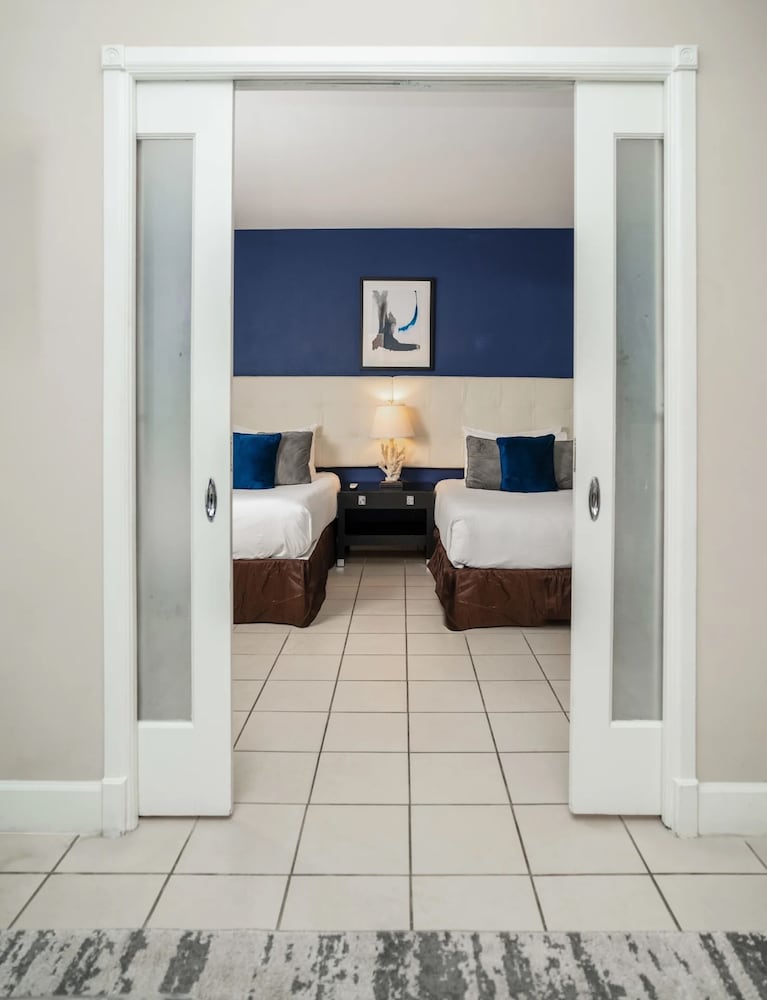 The Sagamore Hotel South Beach - An All Suite Hotel — Hotel rooms in Miami, Florida