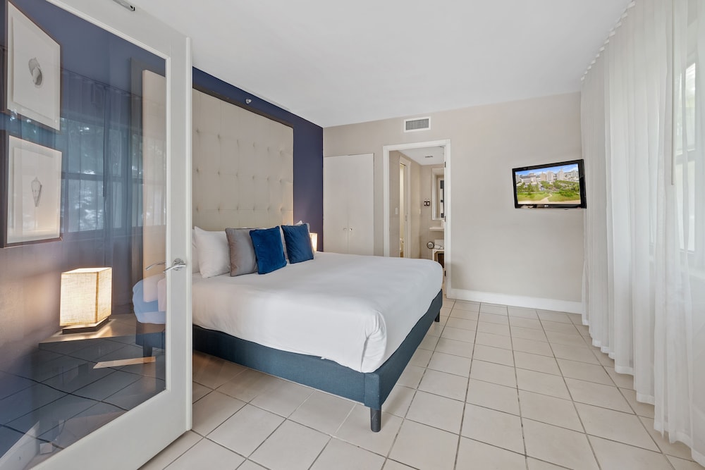 The Sagamore Hotel South Beach - An All Suite Hotel — Hotel rooms in Miami, Florida