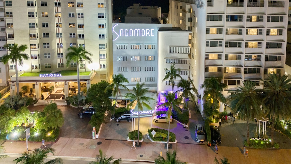 The Sagamore Hotel South Beach - An All Suite Hotel — Hotel building in Miami, Florida