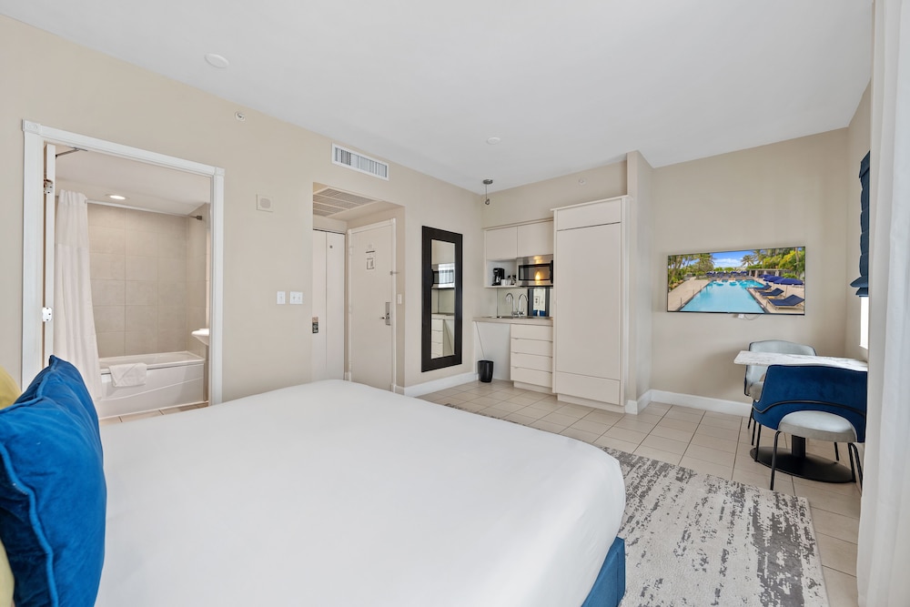 The Sagamore Hotel South Beach - An All Suite Hotel — Hotel rooms in Miami, Florida