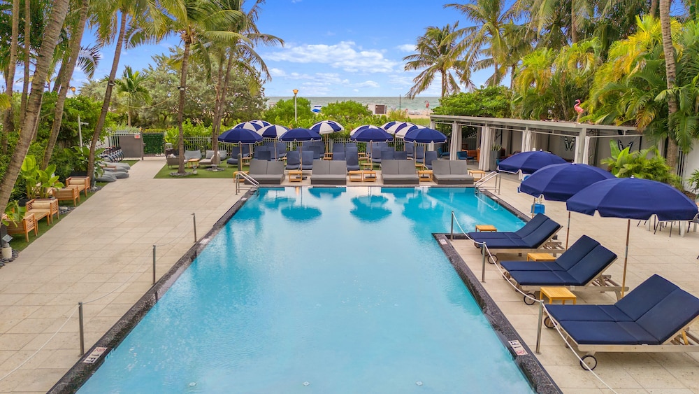 The Sagamore Hotel South Beach - An All Suite Hotel — Swimming pool in Miami, Florida