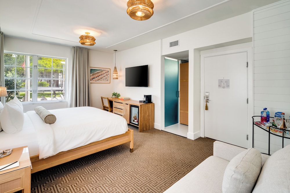 Liberty Park Hotel South Beach — Hotel rooms in Miami, Florida