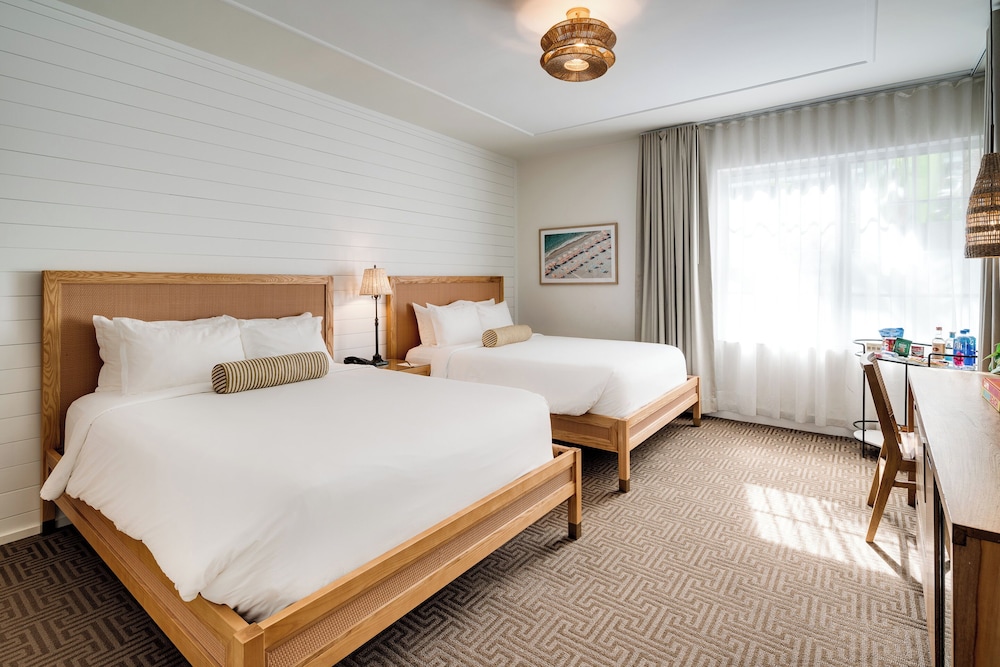 Liberty Park Hotel South Beach — Hotel rooms in Miami, Florida