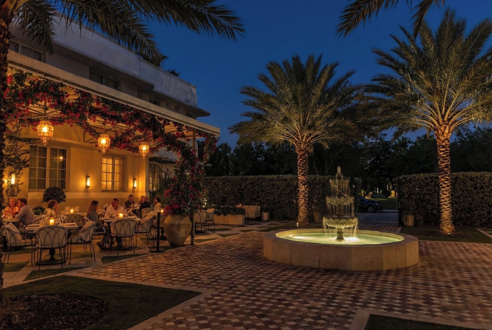 Liberty Park Hotel South Beach — Restaurant & bars in Miami, Florida