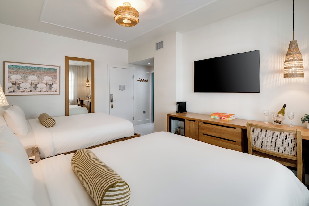 Liberty Park Hotel South Beach — Hotel rooms in Miami, Florida