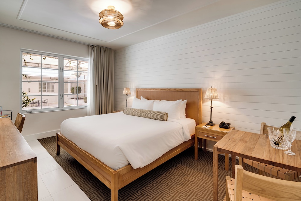 Liberty Park Hotel South Beach — Hotel rooms in Miami, Florida