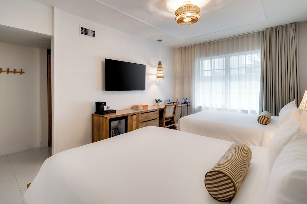 Liberty Park Hotel South Beach — Hotel rooms in Miami, Florida