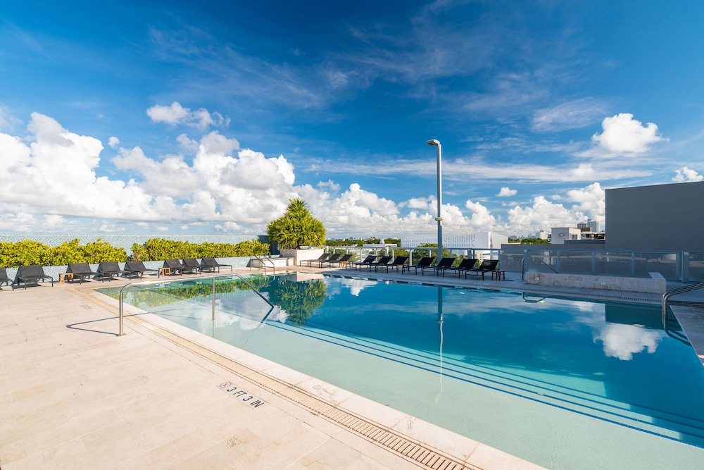 Liberty Park Hotel South Beach — Swimming pool in Miami, Florida