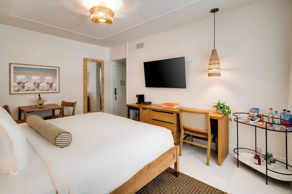 Liberty Park Hotel South Beach — Hotel rooms in Miami, Florida