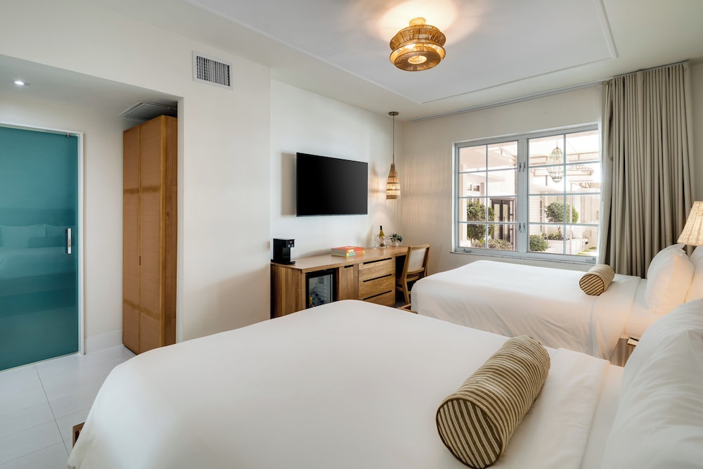 Liberty Park Hotel South Beach — Hotel rooms in Miami, Florida