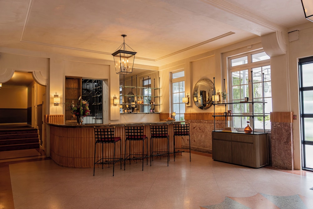 Liberty Park Hotel South Beach — Restaurant & bars in Miami, Florida