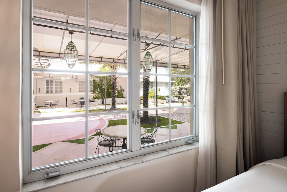 Liberty Park Hotel South Beach — Hotel rooms in Miami, Florida