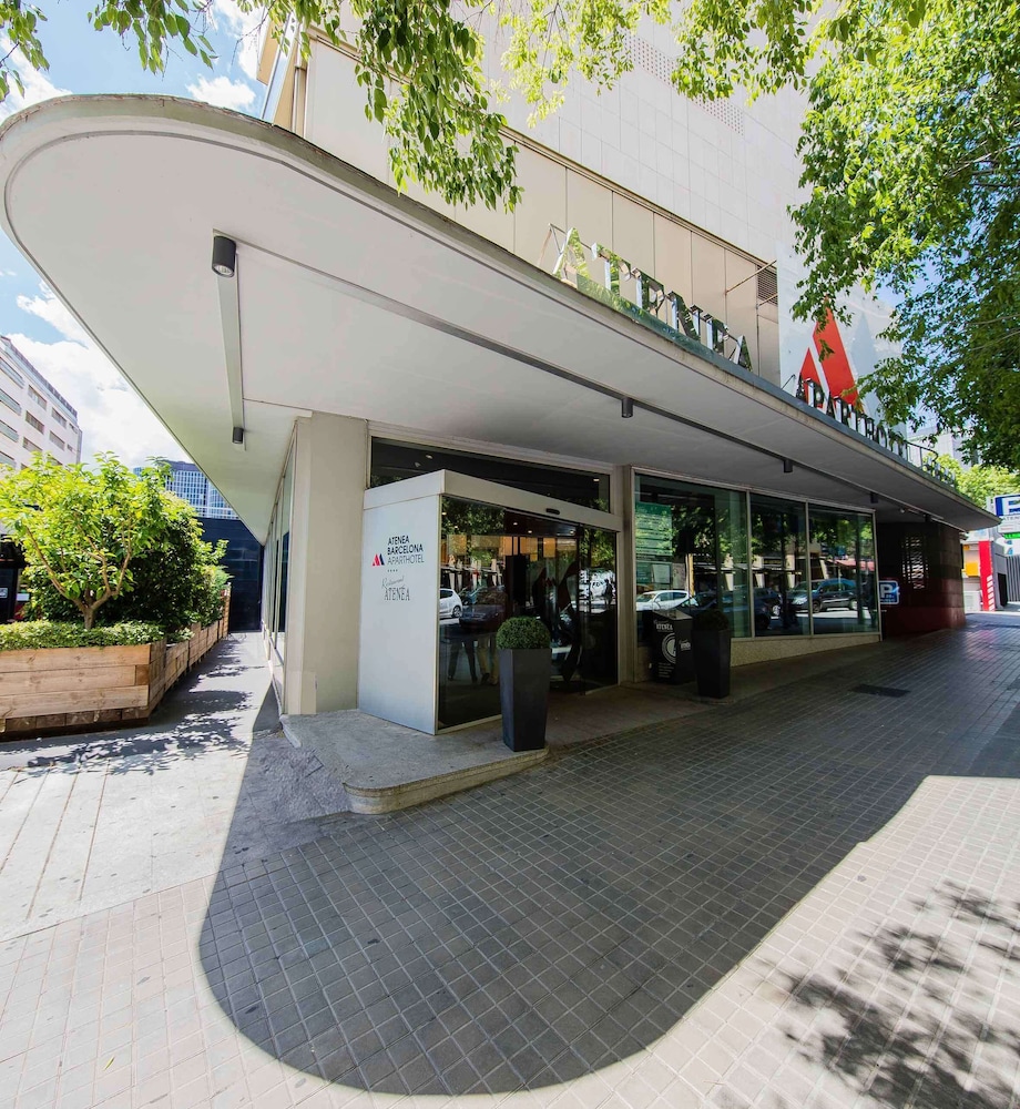 Aparthotel Atenea Barcelona — Hotel building in Barcelona, Catalonia
