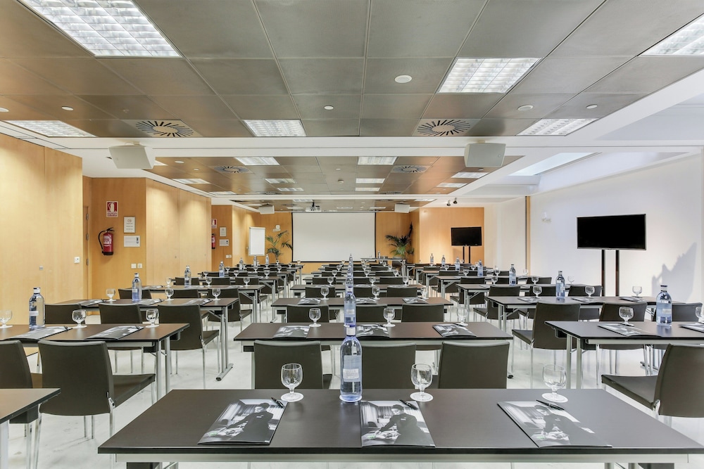 Sercotel Caspe — Hotel building in Barcelona, Catalonia