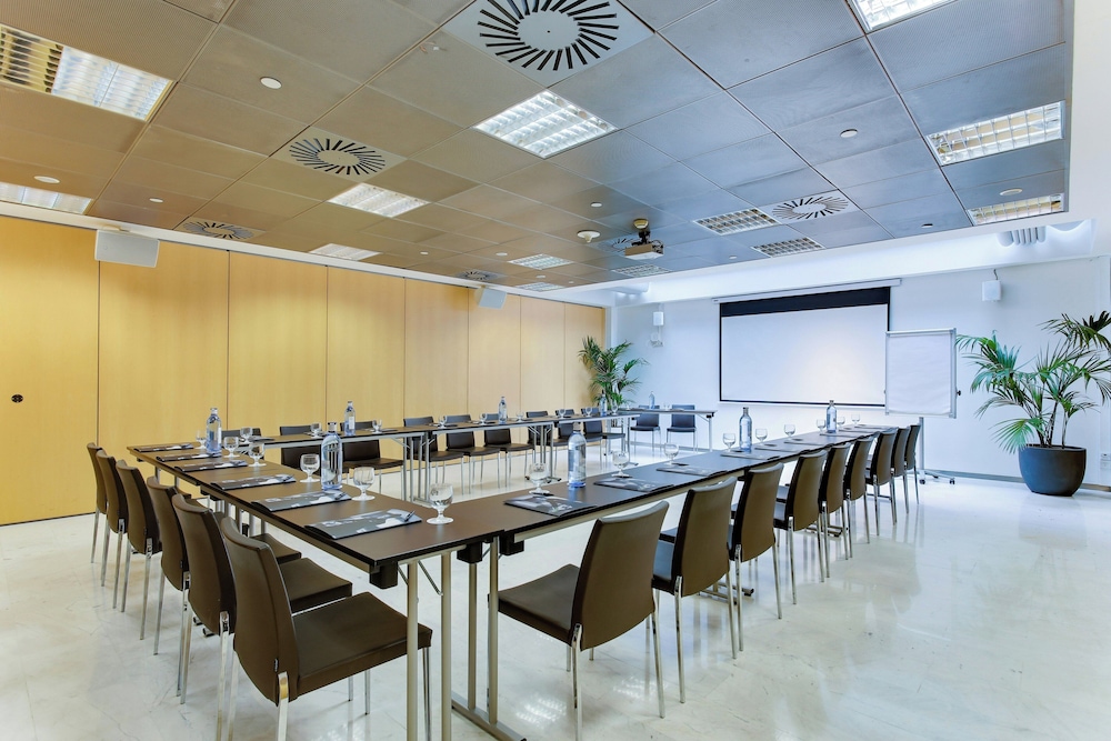 Sercotel Caspe — Hotel building in Barcelona, Catalonia