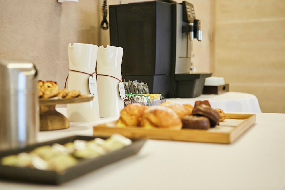 Sercotel Caspe — Restaurant & bars in Barcelona, Catalonia