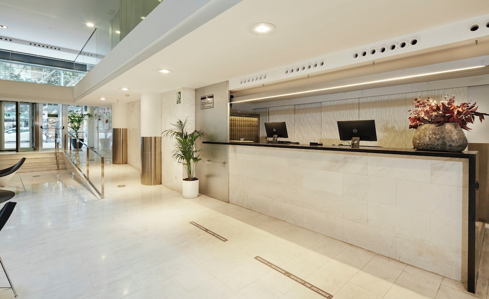 Sercotel Caspe — Hotel building in Barcelona, Catalonia
