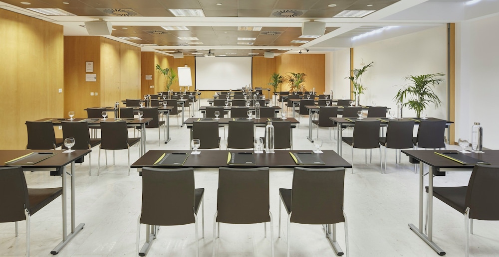 Sercotel Caspe — Hotel building in Barcelona, Catalonia