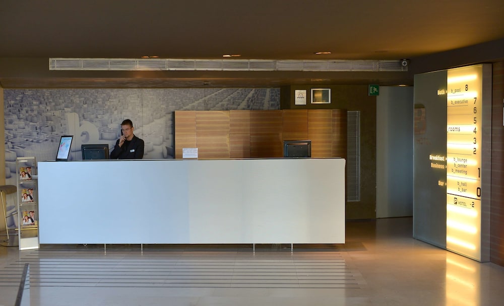 B-Hotel — Hotel building in Barcelona, Catalonia