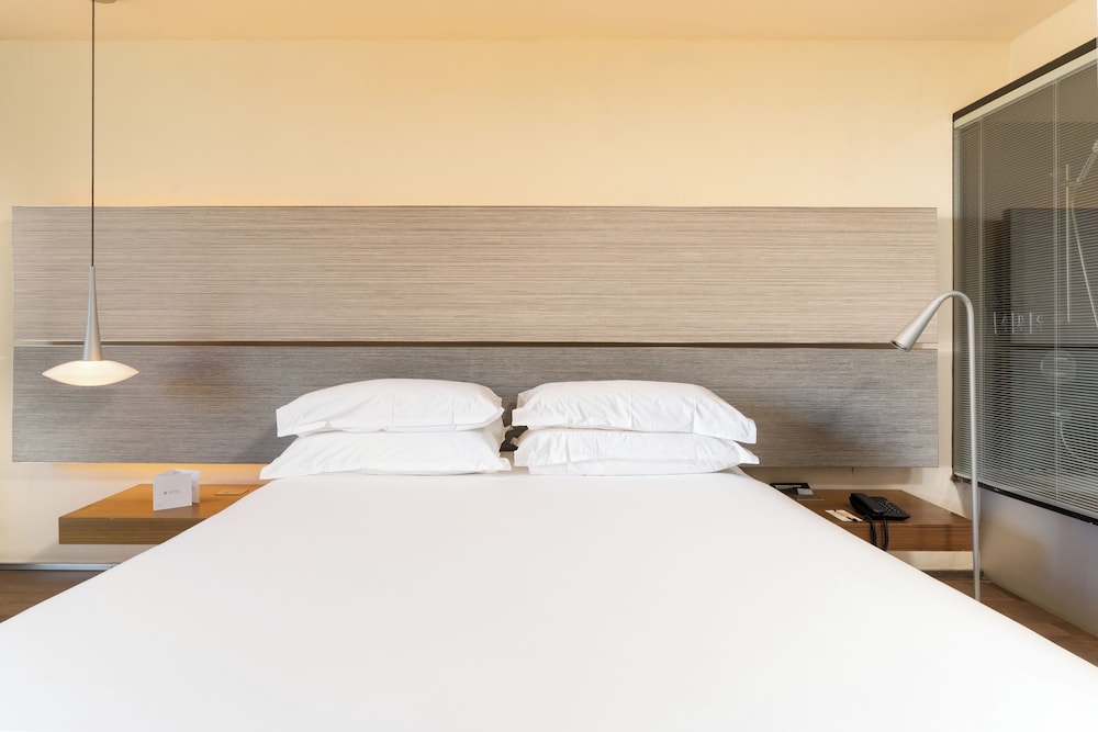 B-Hotel — Hotel rooms in Barcelona, Catalonia
