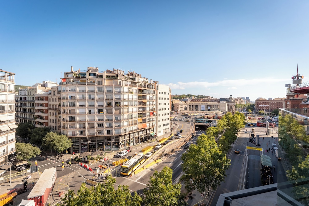 B-Hotel — Hotel building in Barcelona, Catalonia