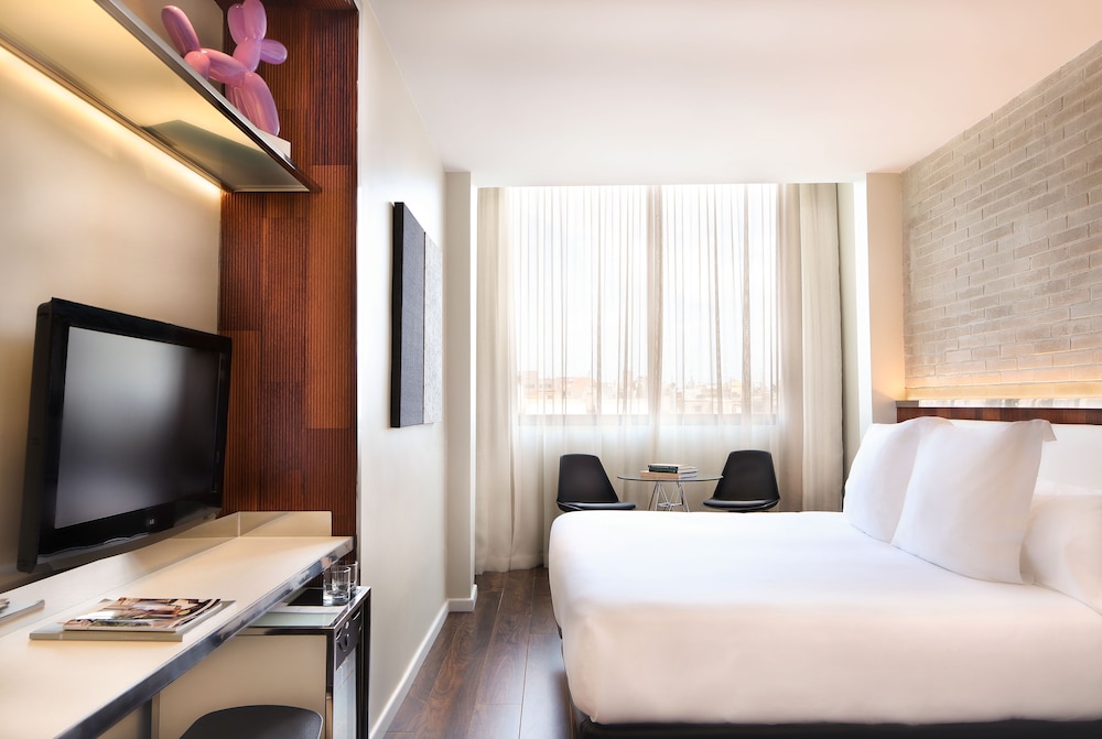 Hotel Balmes a member of Preferred Hotels & Resorts — Hotel rooms in Barcelona, Catalonia