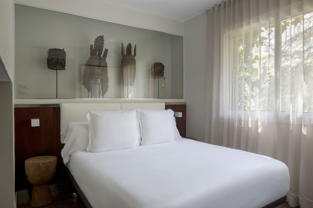 Hotel Balmes a member of Preferred Hotels & Resorts — Hotel rooms in Barcelona, Catalonia