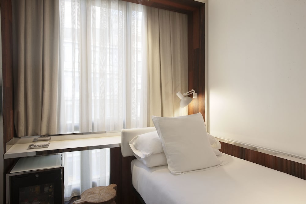 Hotel Balmes a member of Preferred Hotels & Resorts — Hotel rooms in Barcelona, Catalonia