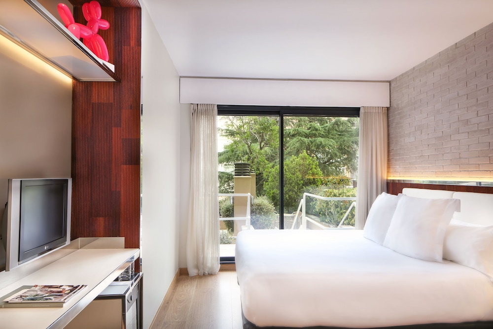 Hotel Balmes a member of Preferred Hotels & Resorts — Hotel rooms in Barcelona, Catalonia