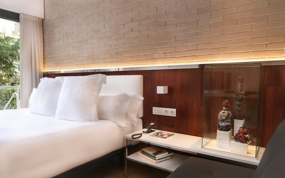 Hotel Balmes a member of Preferred Hotels & Resorts — Hotel rooms in Barcelona, Catalonia