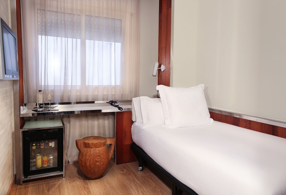 Hotel Balmes a member of Preferred Hotels & Resorts — Hotel rooms in Barcelona, Catalonia