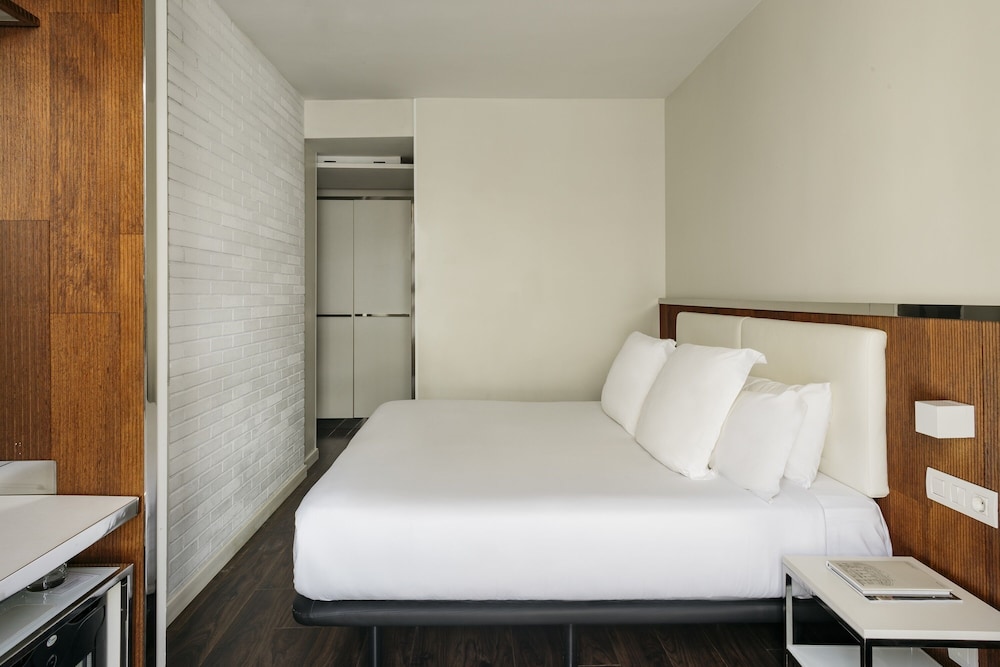 Hotel Balmes a member of Preferred Hotels & Resorts — Hotel rooms in Barcelona, Catalonia