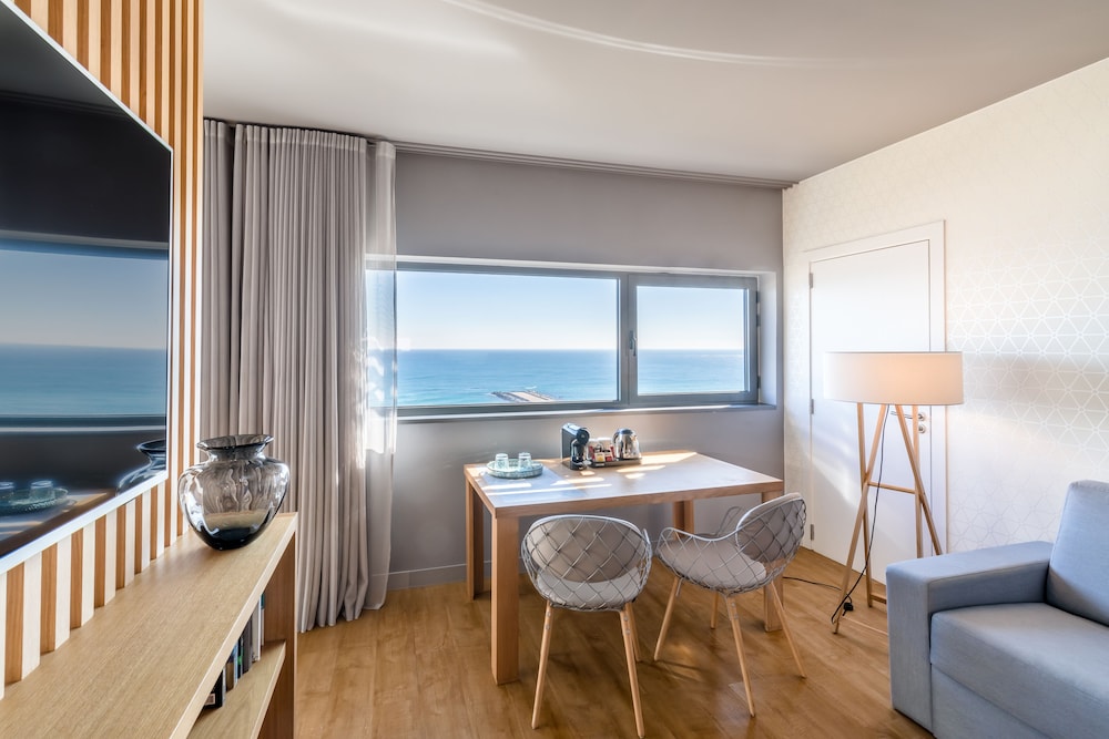 Occidental Atenea Mar- Adults Only — Hotel rooms in Barcelona, Catalonia
