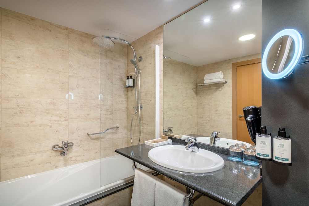 Occidental Atenea Mar- Adults Only — Hotel rooms in Barcelona, Catalonia