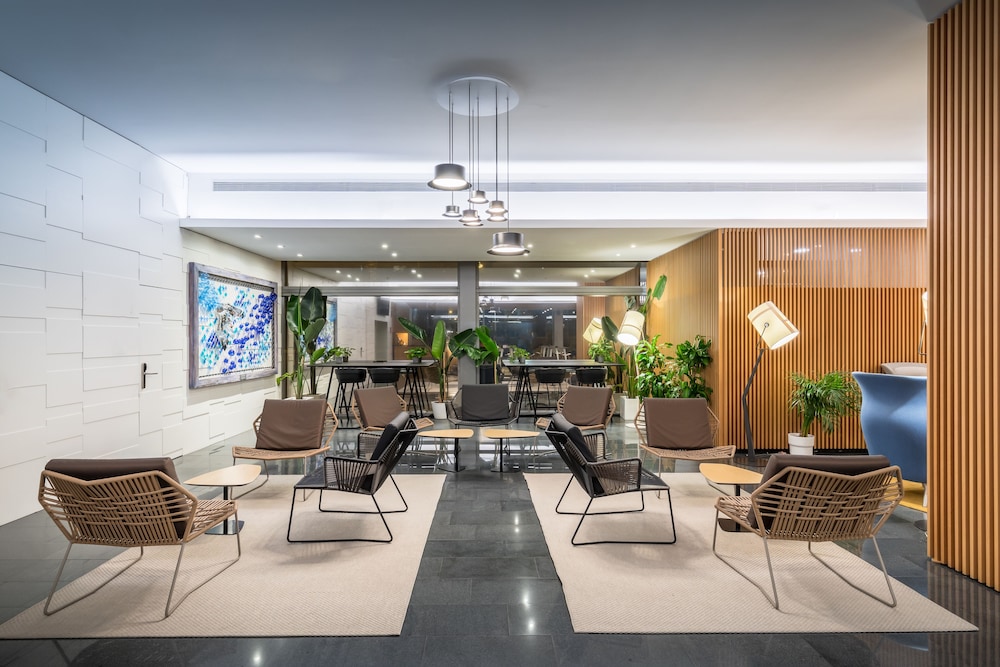 Occidental Atenea Mar- Adults Only — Restaurant & bars in Barcelona, Catalonia