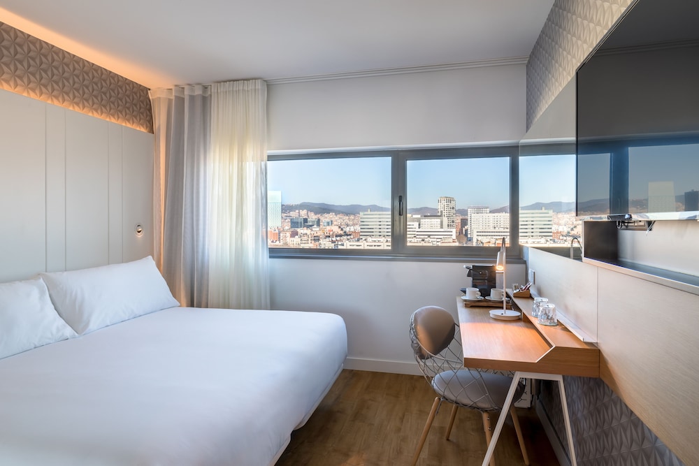 Occidental Atenea Mar- Adults Only — Hotel rooms in Barcelona, Catalonia