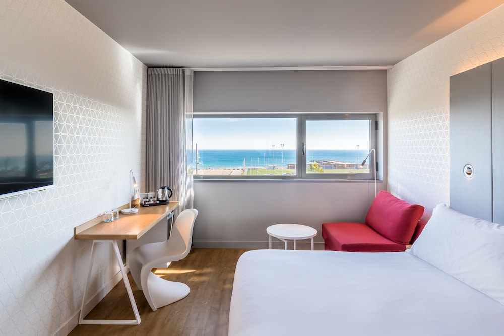 Occidental Atenea Mar- Adults Only — Hotel rooms in Barcelona, Catalonia