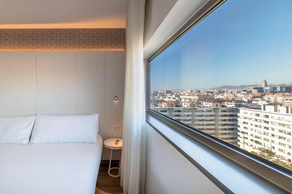 Occidental Atenea Mar- Adults Only — Hotel rooms in Barcelona, Catalonia