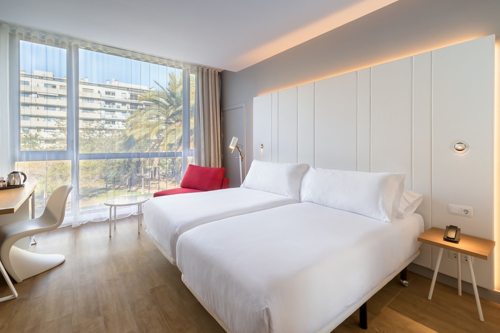 Occidental Atenea Mar- Adults Only — Hotel rooms in Barcelona, Catalonia