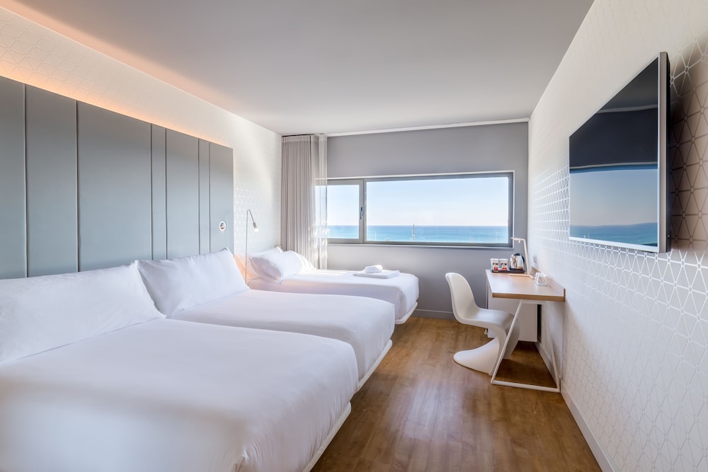 Occidental Atenea Mar- Adults Only — Hotel rooms in Barcelona, Catalonia