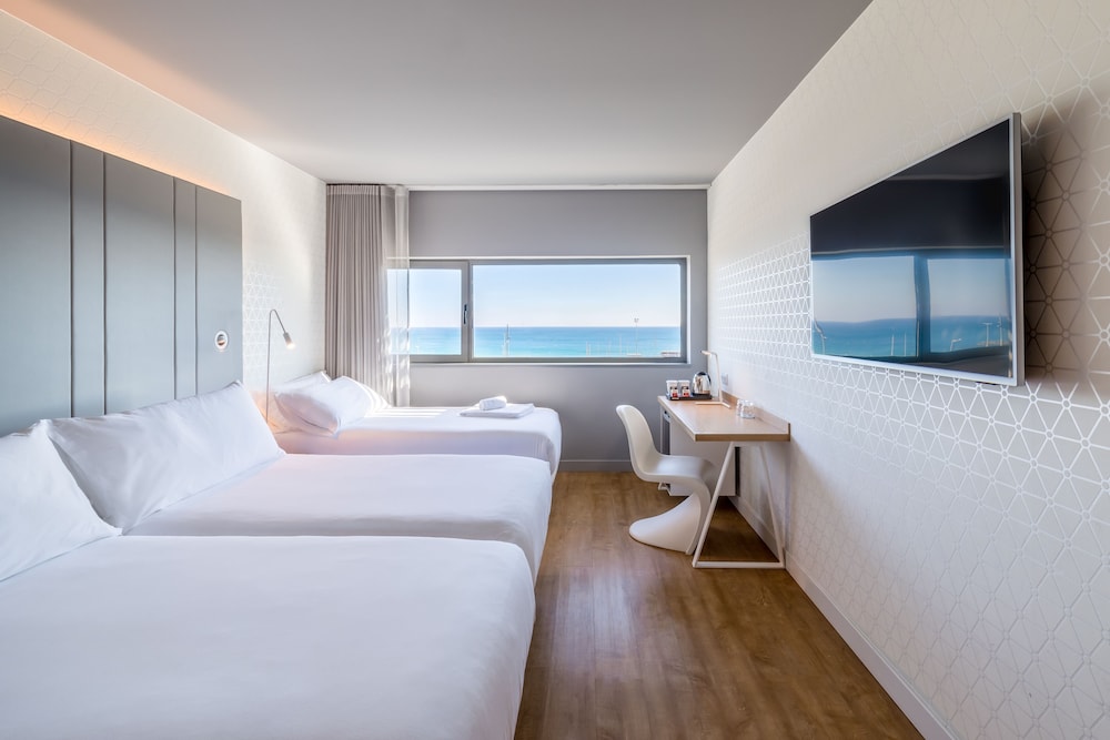 Occidental Atenea Mar- Adults Only — Hotel rooms in Barcelona, Catalonia