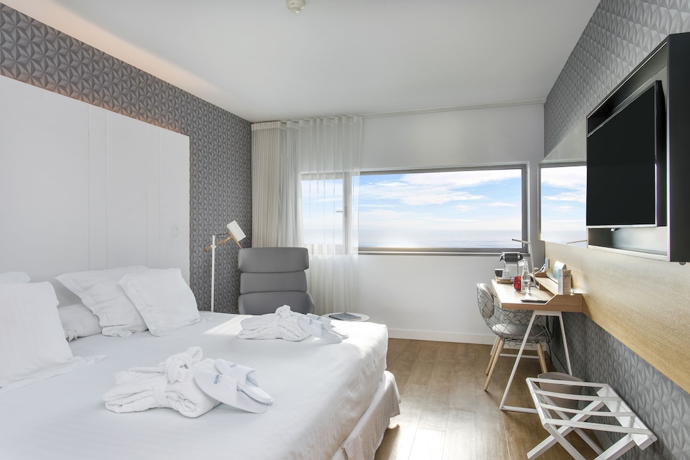 Occidental Atenea Mar- Adults Only — Hotel rooms in Barcelona, Catalonia
