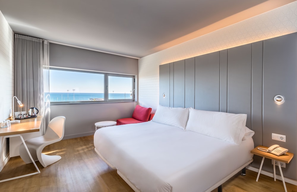 Occidental Atenea Mar- Adults Only — Hotel rooms in Barcelona, Catalonia
