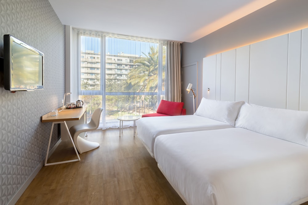 Occidental Atenea Mar- Adults Only — Hotel rooms in Barcelona, Catalonia