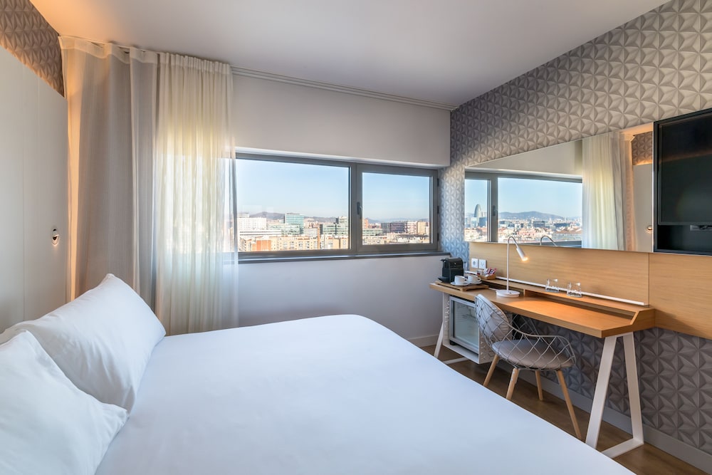 Occidental Atenea Mar- Adults Only — Hotel rooms in Barcelona, Catalonia