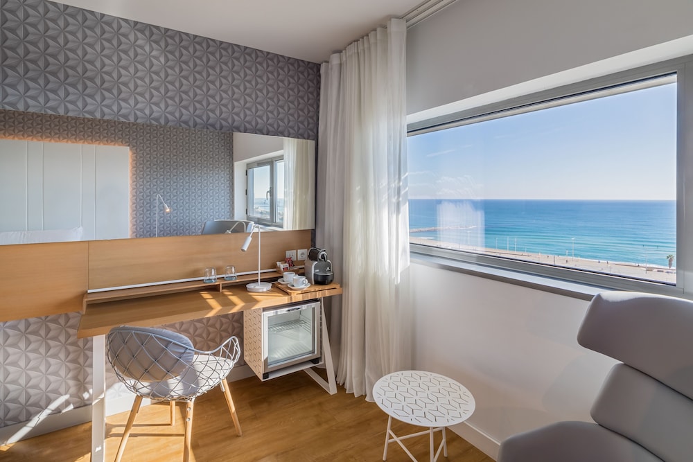 Occidental Atenea Mar- Adults Only — Hotel rooms in Barcelona, Catalonia