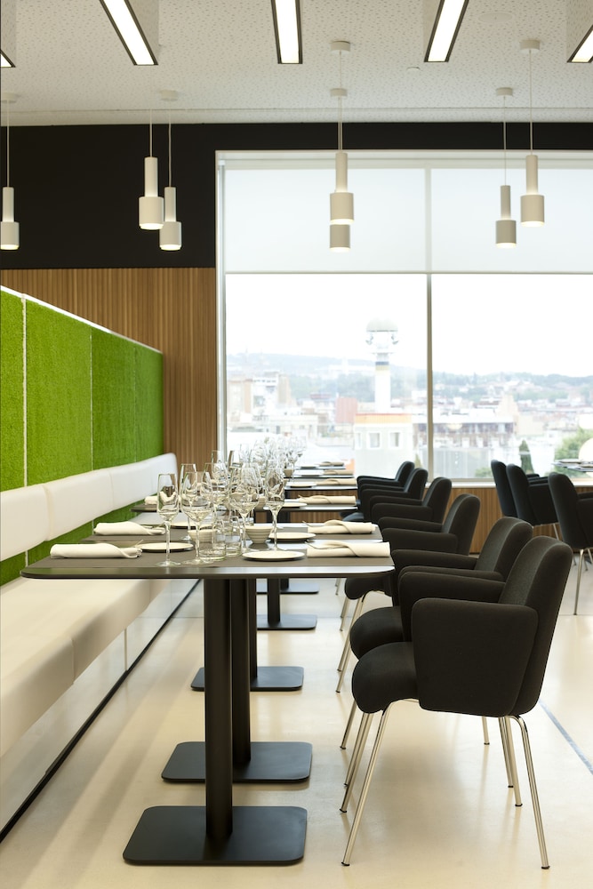 Barceló Sants — Restaurant & bars in Barcelona, Catalonia
