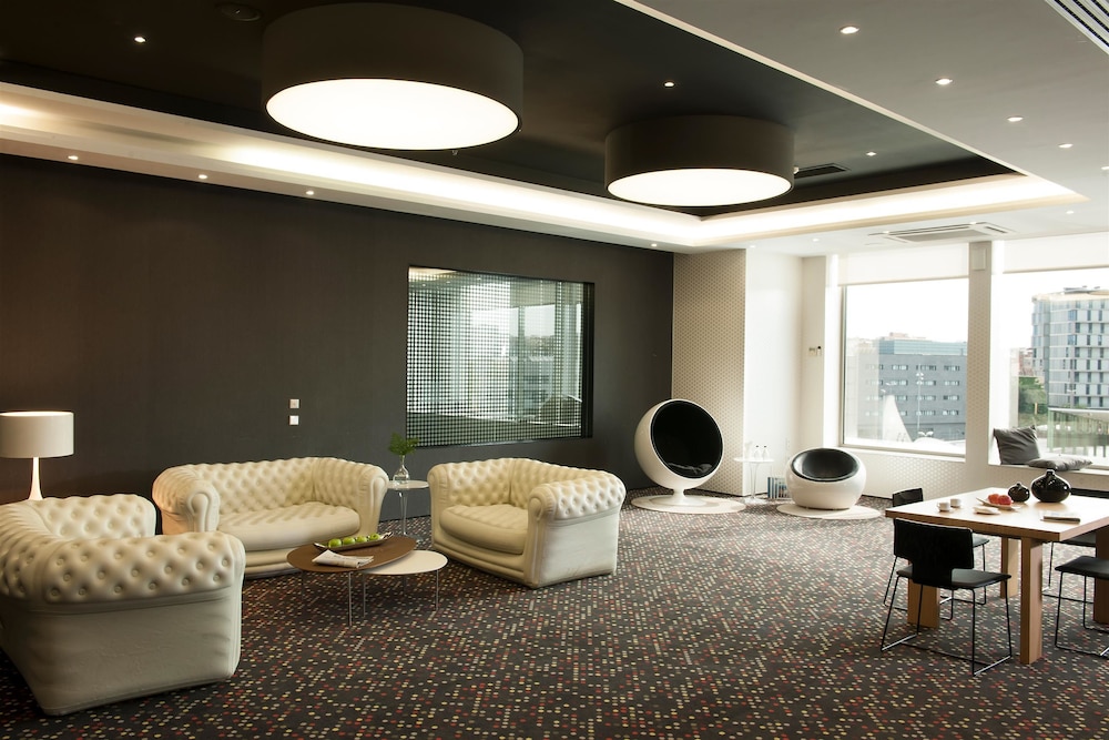 Barceló Sants — Hotel building in Barcelona, Catalonia