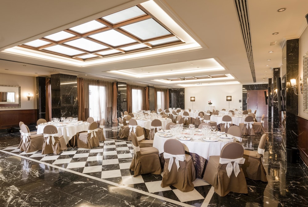 Hotel Barcelona Center — Restaurant & bars in Barcelona, Catalonia