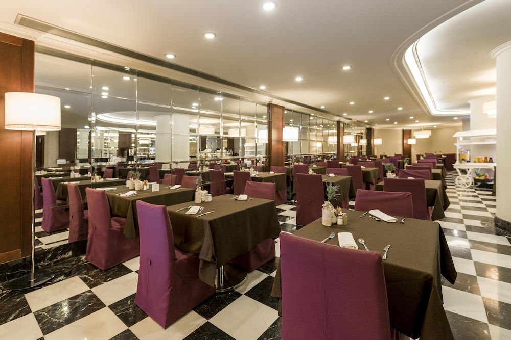 Hotel Barcelona Center — Restaurant & bars in Barcelona, Catalonia